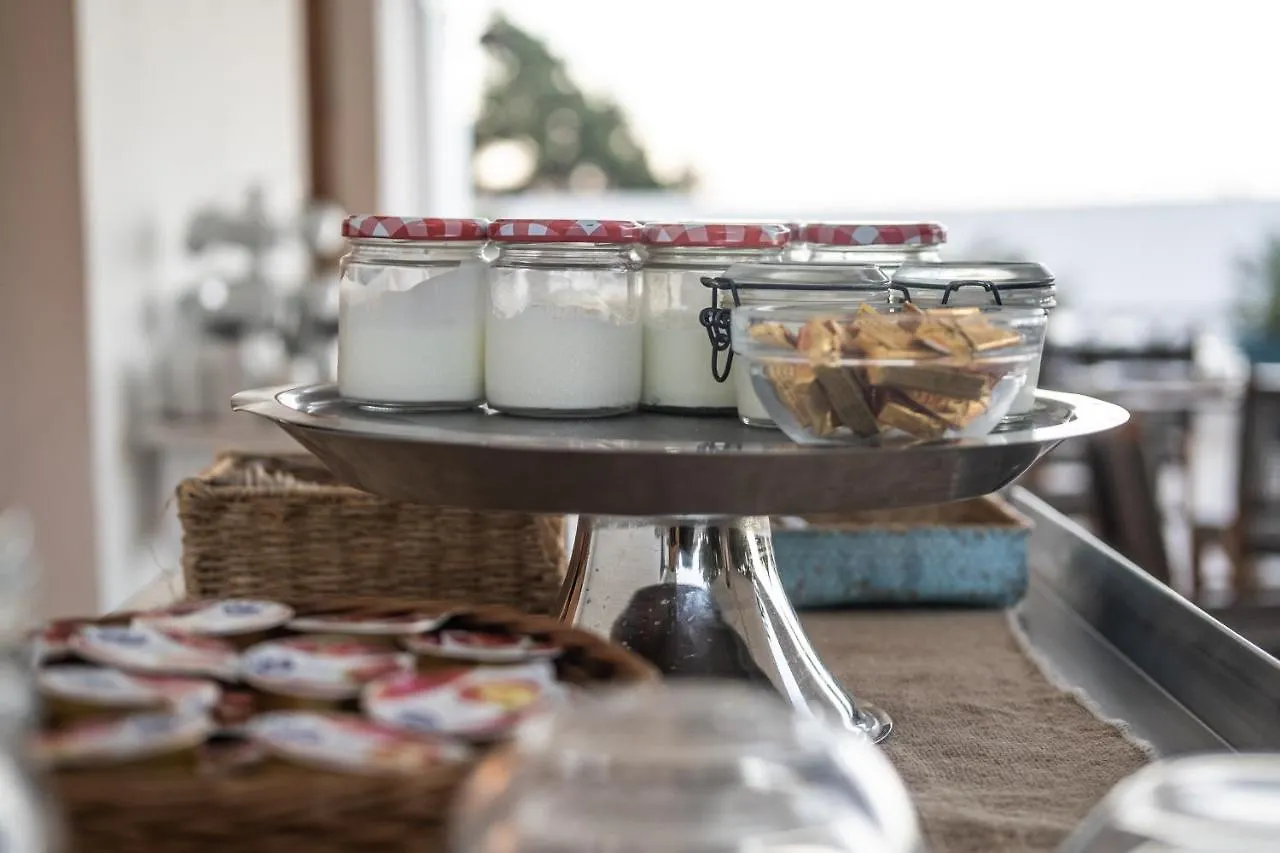 Hostal Aigua Clara Playa de Migjorn España