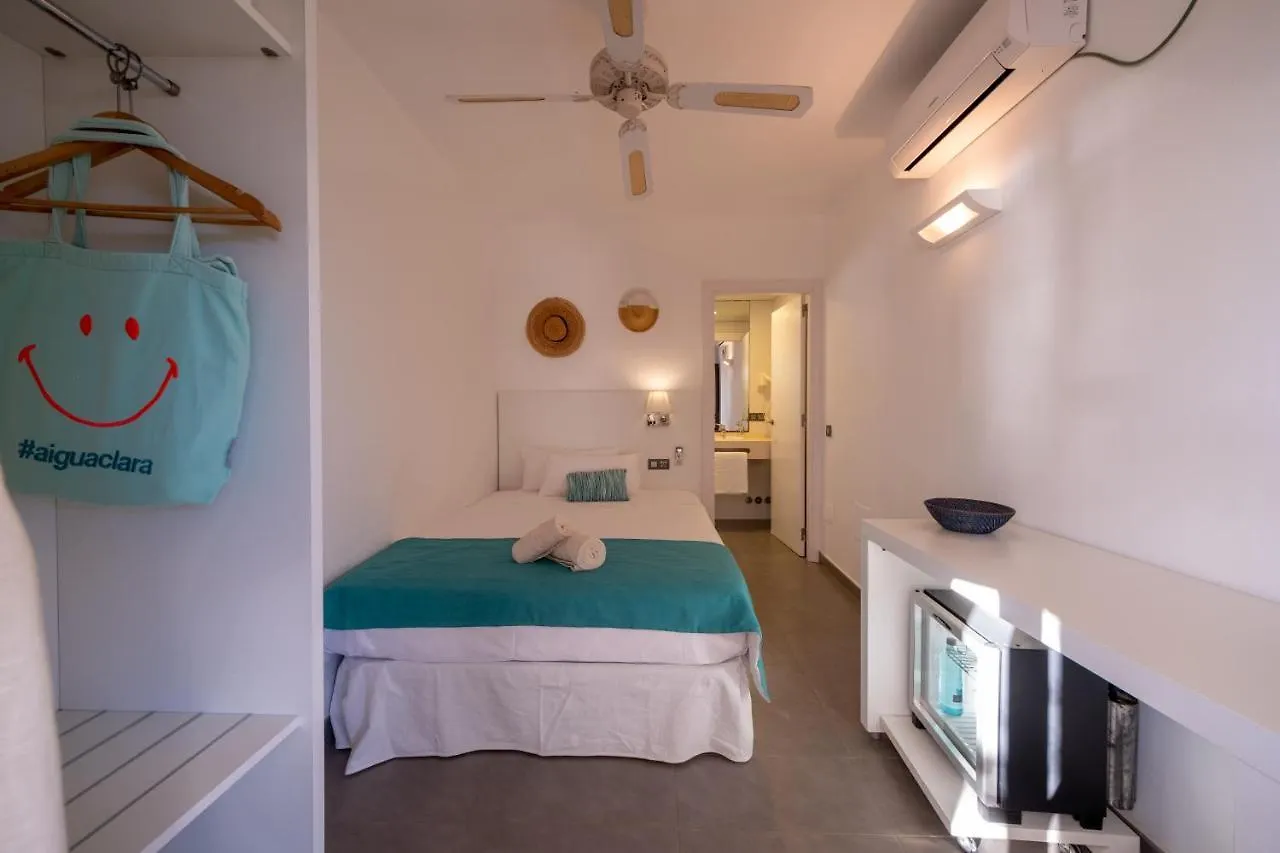 Hostal Aigua Clara Playa de Migjorn