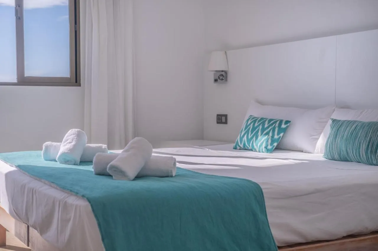 Hostal Aigua Clara Playa de Migjorn Pensión